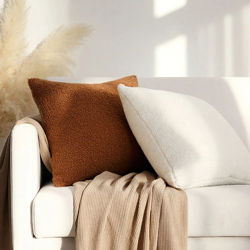 Pillows & Throws