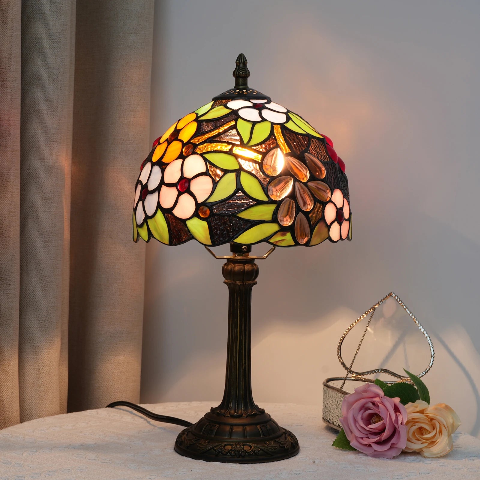Beautiful Vintage Style Table Lamp