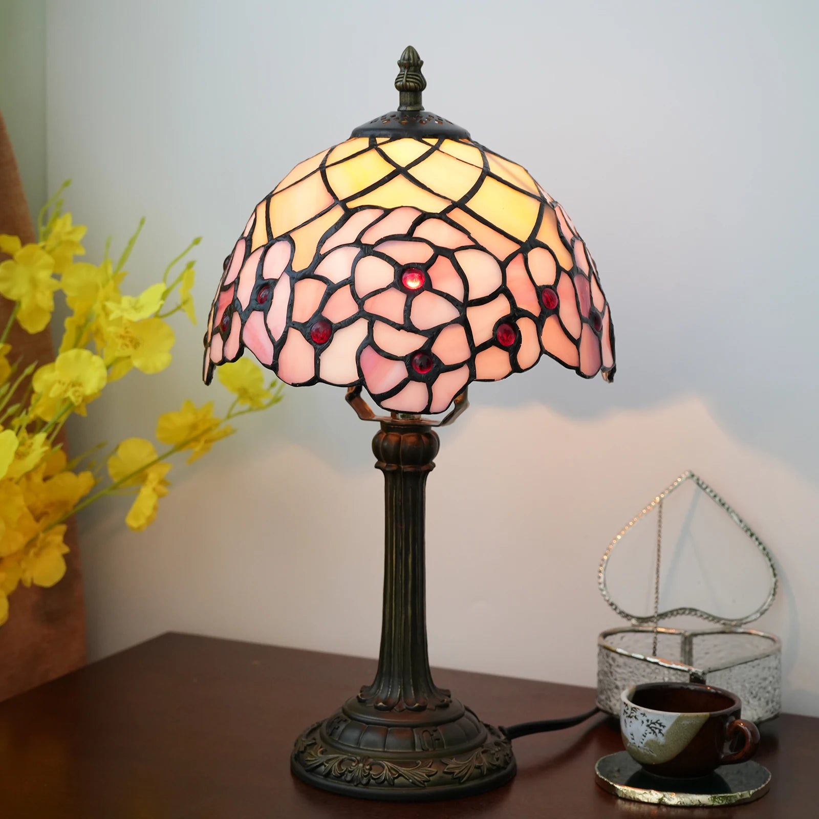Beautiful Vintage Style Table Lamp