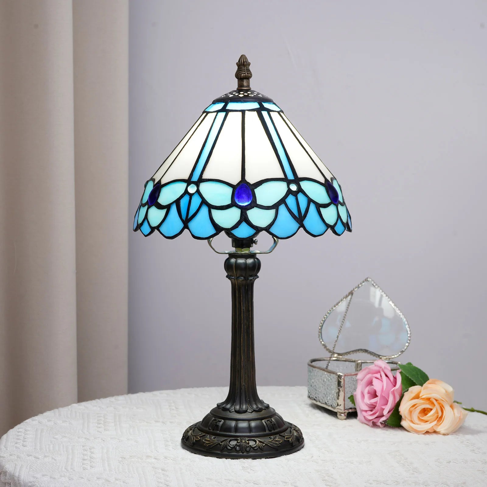 Beautiful Vintage Style Table Lamp